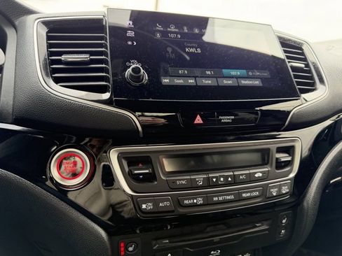 Used 2022 Honda Pilot Black Edition image 24