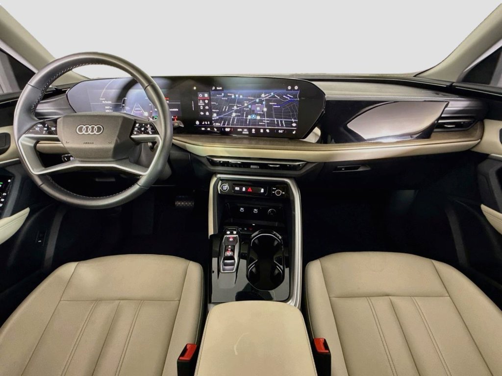 Certified 2025 Audi Q5 Premium AWD/4WD image 9