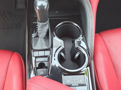 Used 2022 Toyota Camry XSE w/ Carpet Mat Package (TMS) FWD image 16