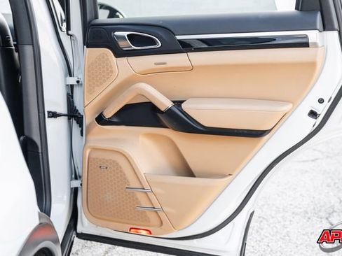 Used 2016 Porsche Cayenne image 67