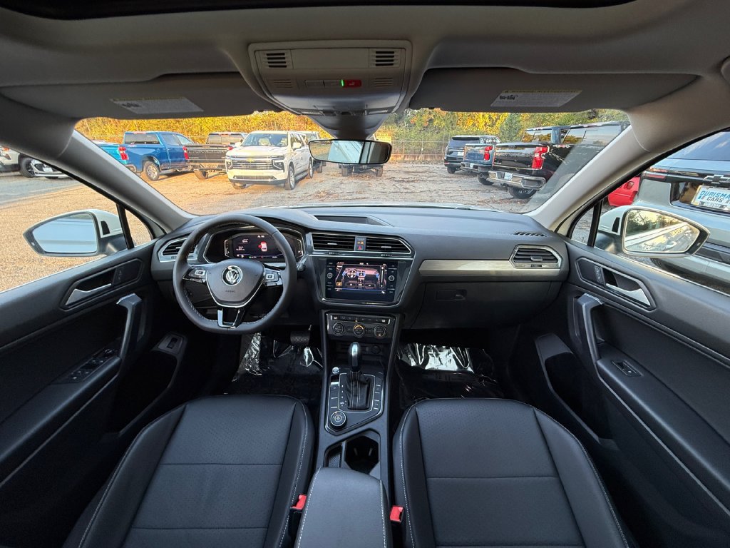 Used 2021 Volkswagen Tiguan SEL AWD/4WD image 23