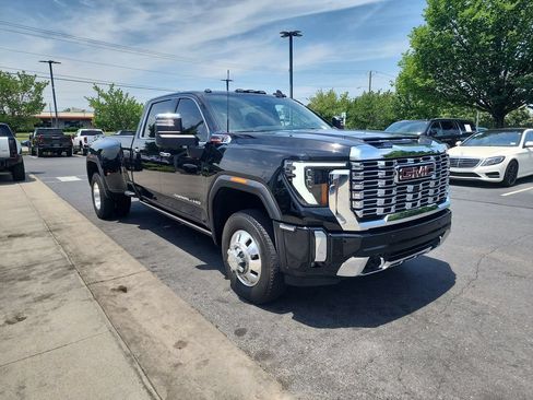 Certified 2024 GMC Sierra 3500 Denali w/ Denali Reserve Package AWD/4WD image 2