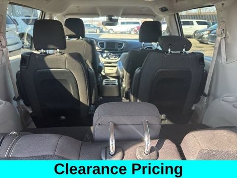Used 2023 Chrysler Voyager LX FWD image 32