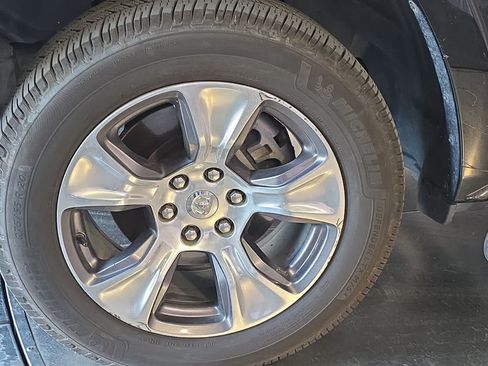 Used 2020 RAM 1500 Laramie AWD/4WD image 12