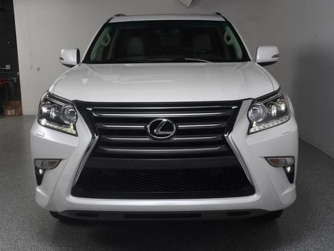 Used 2018 Lexus GX 460 Premium w/ Premium Package AWD/4WD image 18