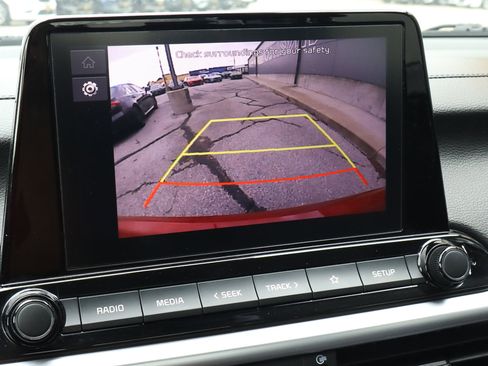 Used 2023 Kia Forte LXS image 12