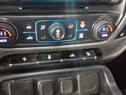 Used 2018 GMC Sierra 1500 SLT w/ SLT Premium Package image 30