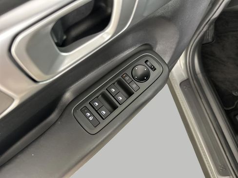 Certified 2025 Hyundai Santa Fe SE FWD image 16