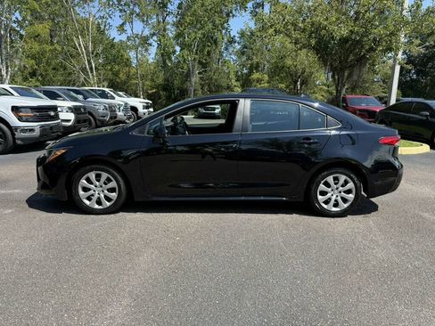 Used 2026 Toyota Corolla LE FWD image 2