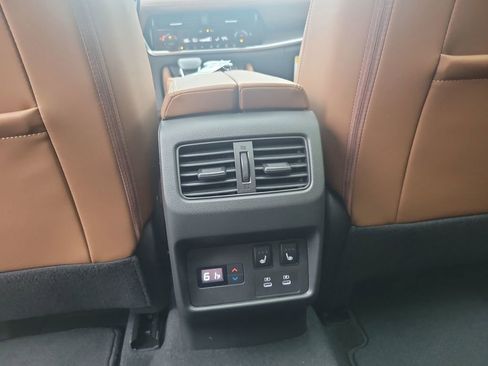 New 2026 Nissan Rogue Platinum image 31