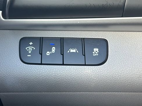 Used 2020 Hyundai Elantra SEL image 27