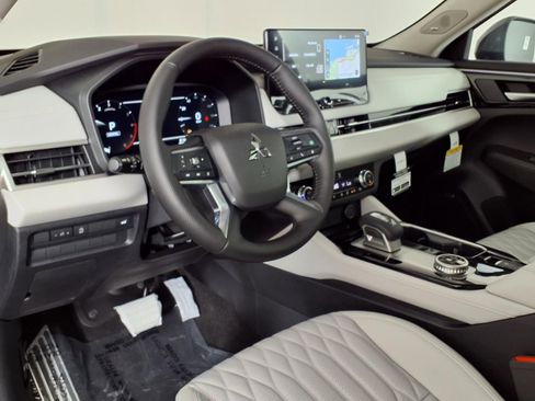 New 2026 Mitsubishi Outlander SEL AWD/4WD image 15