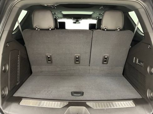 Used 2021 Chevrolet Tahoe Premier AWD/4WD image 17