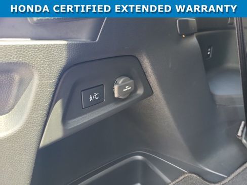 Certified 2025 Honda Pilot Touring image 14