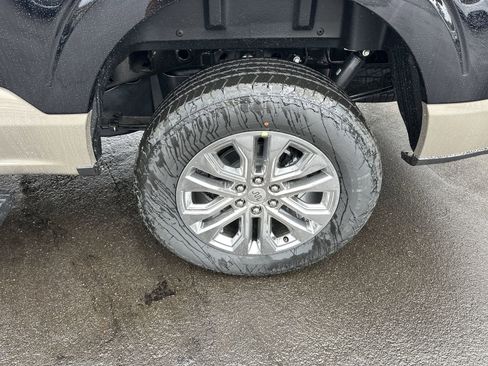 New 2025 Ford F150 King Ranch w/ FX4 Off-Road Package image 16