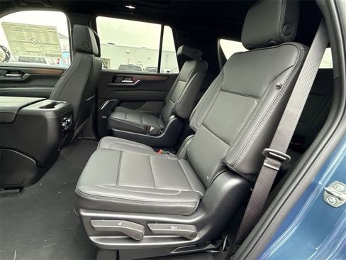 New 2026 GMC Yukon Denali w/ Sun & Power Step Package image 25