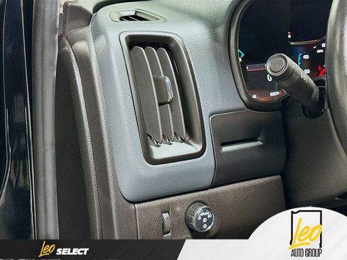 Used 2022 Chevrolet Colorado Z71 RWD image 13