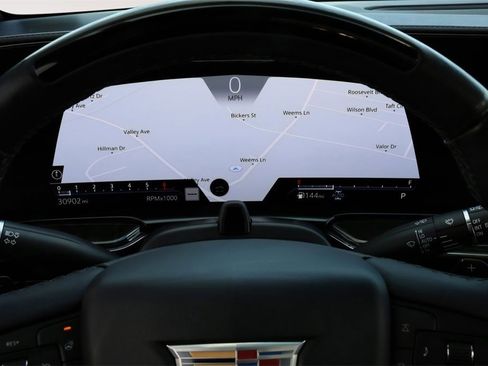 Used 2024 Cadillac Escalade ESV Premium Luxury image 29