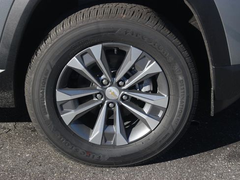 New 2026 Chevrolet Equinox LT image 9