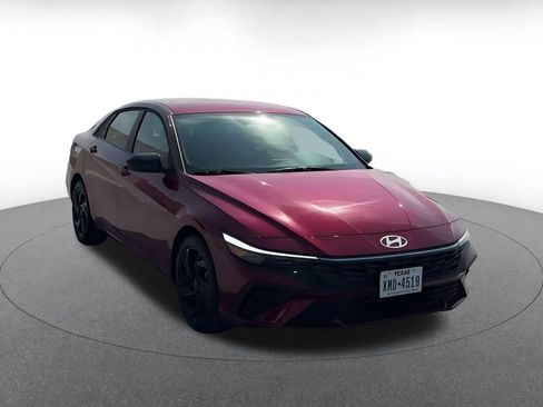 Used 2026 Hyundai Elantra Sport FWD image 9