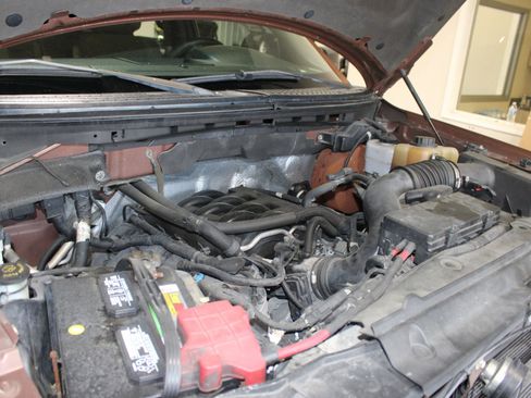 Used 2011 Ford F150 XLT w/ XLT Chrome Pkg image 31