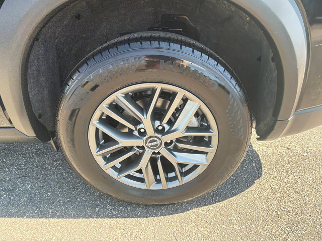 Used 2026 Nissan Rogue SV FWD image 20