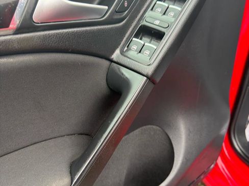 Used 2013 Volkswagen GTI 4-Door image 20