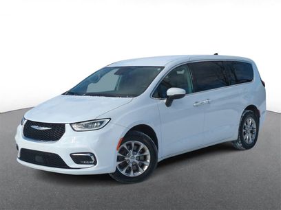 Used 2023 Chrysler Pacifica Touring-L