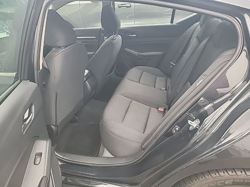 Used 2022 Nissan Altima 2.5 SV FWD image 10