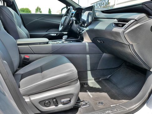 Used 2024 Lexus RX 350 AWD image 12
