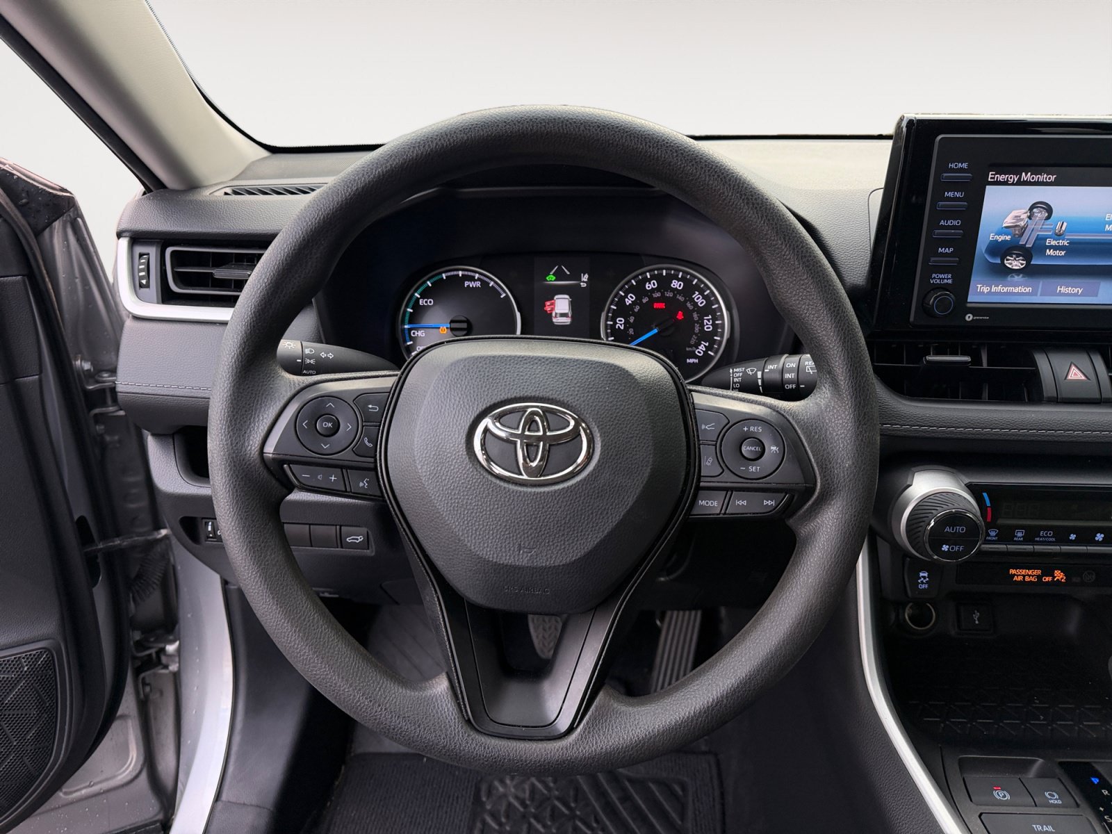 Used 2022 Toyota RAV4 XLE w/ Convenience Package AWD/4WD image 12