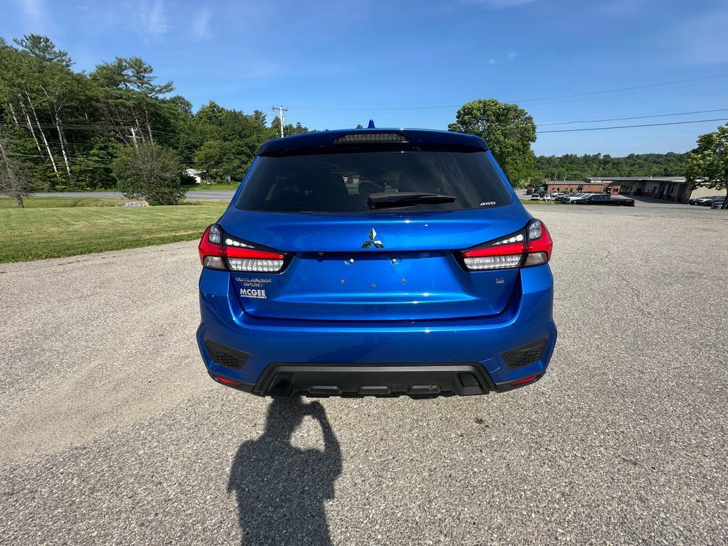 Used 2024 Mitsubishi Outlander Sport SE AWD/4WD image 4