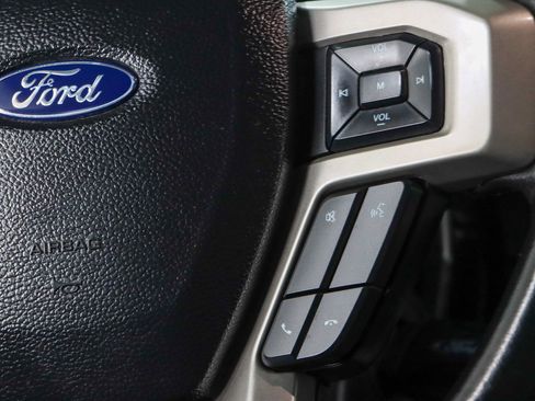 Used 2021 Ford F250 Lariat w/ Lariat Value Package AWD/4WD image 15