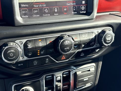 Used 2021 Jeep Wrangler Unlimited Rubicon w/ Uconnect 4C Nav & Sound Group image 22