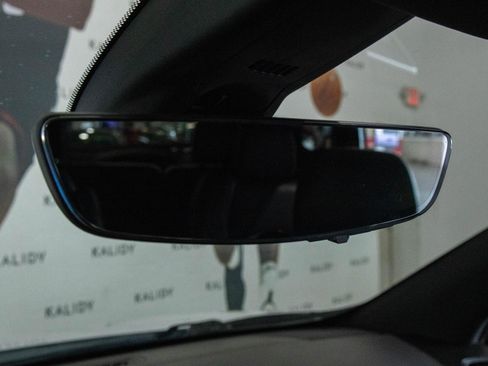 Used 2024 Buick Enclave Premium image 13