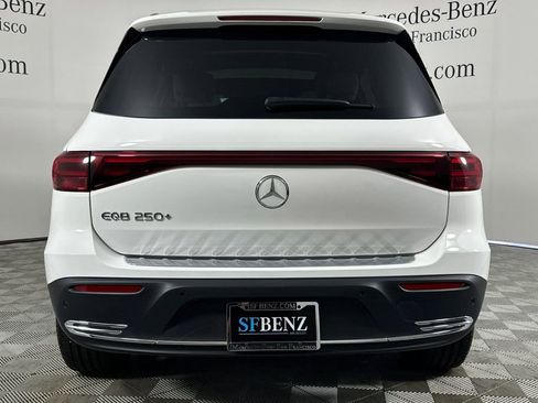 Certified 2025 Mercedes-Benz EQB 250+ image 8