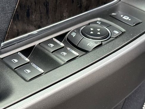 Used 2025 Ford F250 Lariat w/ FX4 Off-Road Package image 20