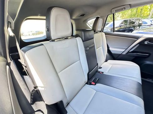Used 2018 Toyota RAV4 Limited image 40