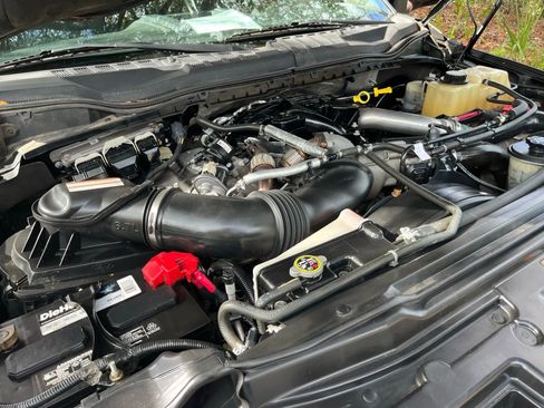 Used 2017 Ford F250 Lariat w/ FX4 Off-Road Package image 12