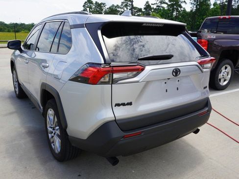 Used 2024 Toyota RAV4 XLE Premium FWD image 4