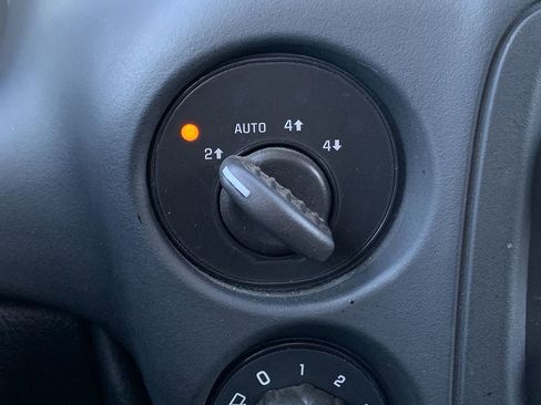 Used 2008 Chevrolet TrailBlazer LT image 19