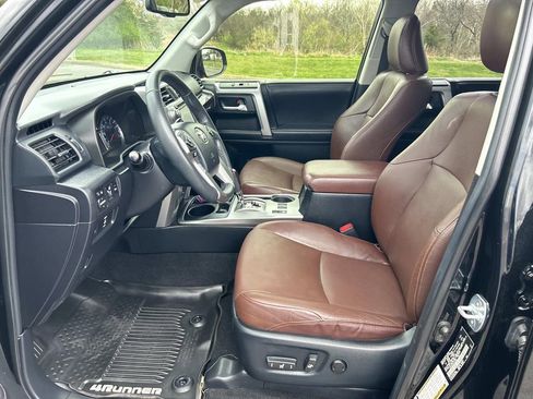 Used 2018 Toyota 4Runner Limited RWD image 23