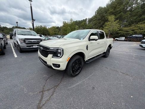 New 2025 Ford Ranger Lariat w/ FX4 Off-Road Package image 2