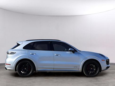 Used 2023 Porsche Cayenne GTS AWD/4WD image 9
