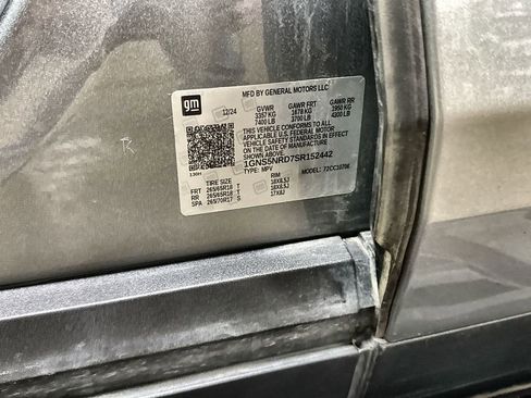 Used 2025 Chevrolet Tahoe LT image 34