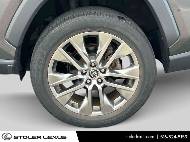 Used 2020 Toyota RAV4 XLE Premium AWD/4WD image 8