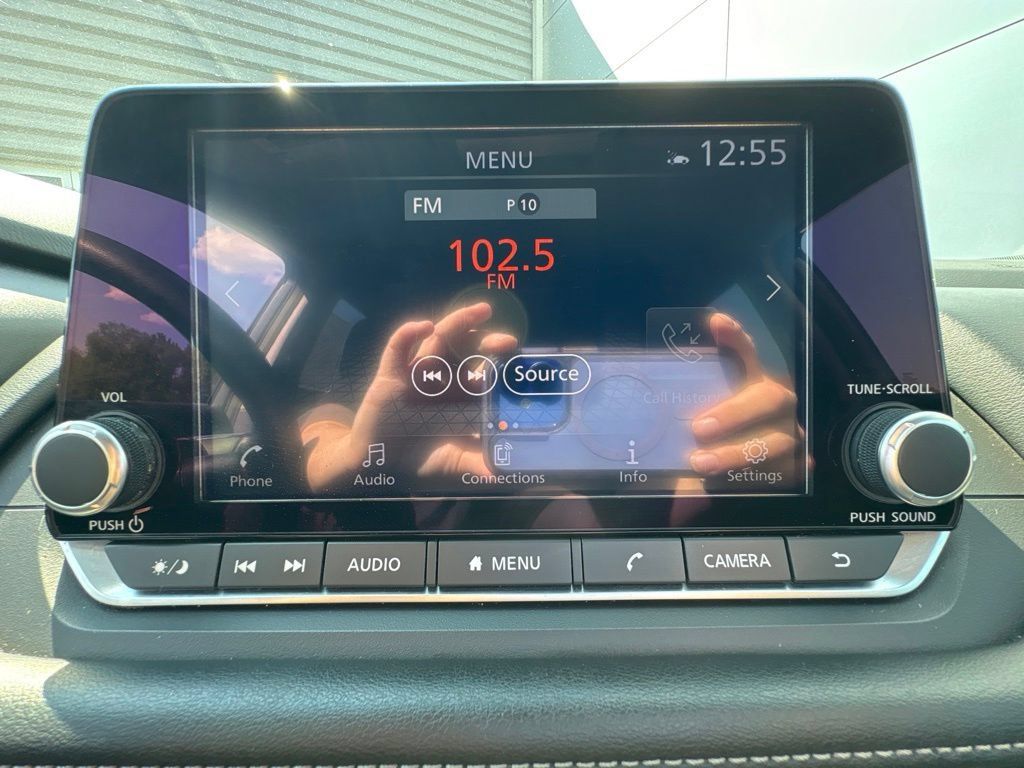 Used 2024 Nissan Rogue SV AWD/4WD image 24