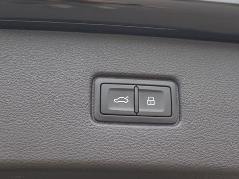 Used 2025 Audi Q7 2.0T Premium Plus w/ Premium Plus Package image 6