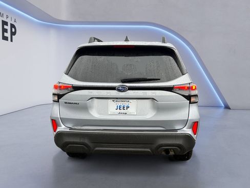 Used 2025 Subaru Forester Premium w/ Convenience Package #1 image 5