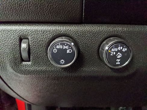 Used 2018 Chevrolet Colorado ZR2 image 16